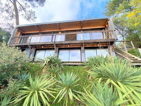 A VENDRE VILLA STYLE CABANE VILLAGE DE L'HERBE