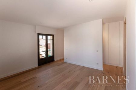 VILLA 3 CHAMBRES BUREAU A VENDRE CENTRE ARCACHON