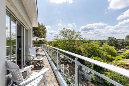 A VENDRE VUE PANORAMIQUE SUR LA VILLE D'HIVER A ARCACHON
