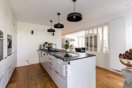 VILLA A VENDRE CUISINE ÉQUIPÉE EN VILLE D'HIVER