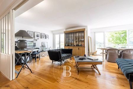 JOLIE VILLA 7 PIÈCES A VENDRE EN VILLE D'HIVER ARCACHON