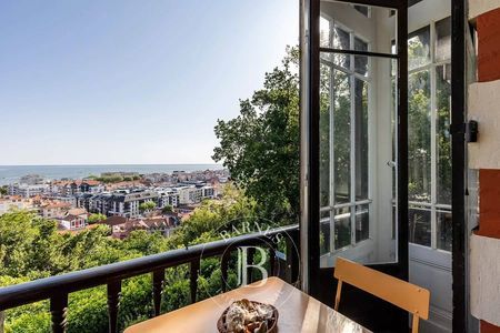 APPARTEMENT VUE DOMINANTE SUR ARCACHON EN VILLE D'HIVER