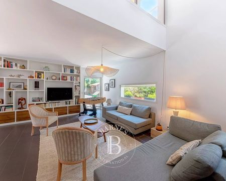 BELLE VILLA A VENDRE PLAGE A PIEDS ABATILLES ARCACHON