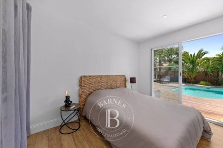 A VENDRE VILLA DE PLAIN PIED AVEC PISCINE QUARTIER RÉSIDENTIEL GUJAN MESTRAS