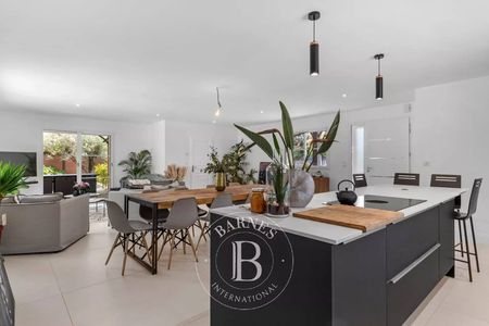 VILLA PLAIN PIED A VENDRE PROCHE SENTIER DU LITTORAL GUJAN MESTRAS