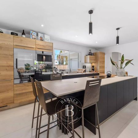 VILLA 5 PIÈCES CUISINE AMÉNAGEE ÉQUIPÉE A VENDRE GUJAN MESTRAS