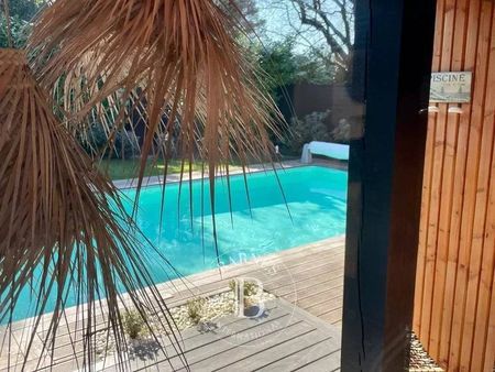 SUBLIME VILLA A VENDRE CENTRE DE LEGE