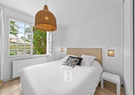 A VENDRE VILLA DE 4 CHAMBRES PYLA SUR MER