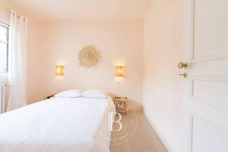 VILLA 6 CHAMBRES A VENDRE PEREIRE ARCACHON