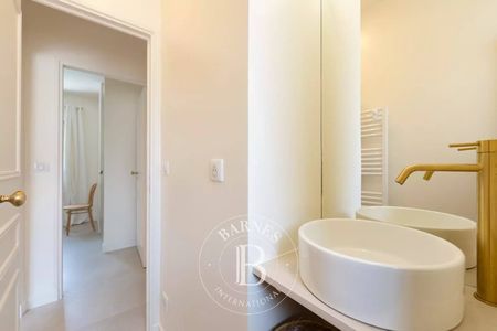 BELLE VILLA DE 6 CHAMBRES TOUTE AVEC SALLE D'EAU A VENDRE PEREIRE ARCACHON