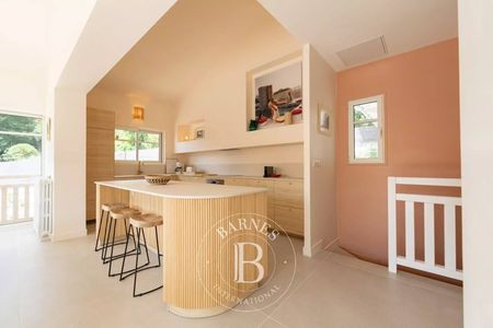 VILLA PARFAIT ETAT A VENDRE PLAGE PEREIRE ARCACHON