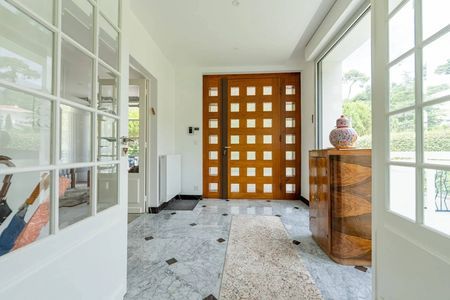 Maisons et villa de luxe à vendre dans le quartier Pereire