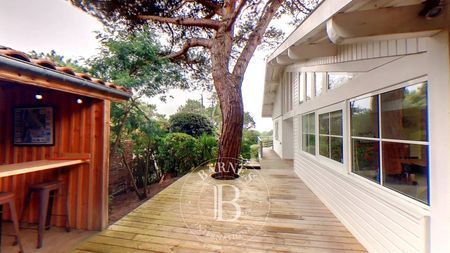 VILLA VUE BASSIN A VENDRE PYLA SUR MER