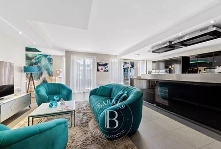 APPARTEMENT AUX PRESTATIONS HAUT DE GAMME A VENDRE CENTRE ARCACHON