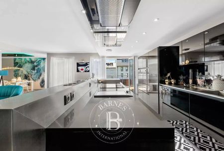 APPARTEMENT AVEC CUISINE DESIGN A VENDRE HYPER CENTRE ARCACHON