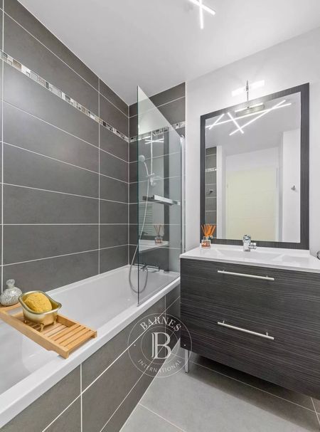 APPARTEMENT PRESTATIONS HAUT DE GAMME A VENDRE HYPERCENTRE ARCACHON