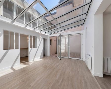 MAGNIFIQUE VILLA DE 7 PIÈCES, ENTIÈREMENT RÉNOVÉE, AU COEUR D’ARCACHON