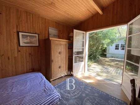 VILLA AVEC DÉPENDANCES A VENDRE RPCOHE CENTRE CAP FERRET