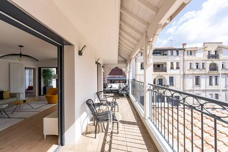 APPARTEMENT AVEC TERRASSE A VENDRE ARCACHON