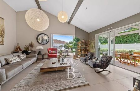 VILLA 6 PIÈCES A VENDRE LA HUME