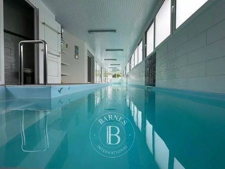 VILLA AVEC PISCINE A VENDRE SUR LE GOLF DE LANTON