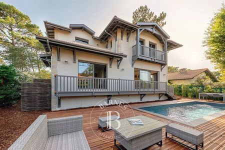 VILLA ARCACHONNAISE NEUVE A VENDRE AUX ABATILLES A ARCACHON