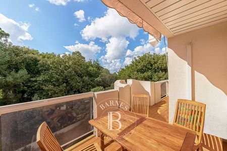 APPARTEMENT AVEC TERRASSE A VENDRE ARCACHON