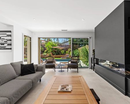 SOMPTUEUSE VILLA D’ARCHITECTE DANS LE TRÈS RECHERCHÉ QUARTIER DE LA VILLE D’HIVER / ABATILLES