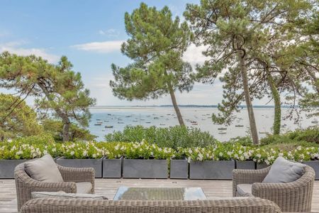 VILLA AVEC VUE PANORAMIQUE SUR LE BASSIN AU CAP FERRET