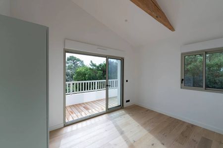 MAGNIFIQUE VILLA RÉNOVÉE AVEC PISCINE MOULLEAU