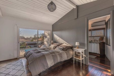 MAGNIFIQUE VILLA D’ARCHITECTE AVEC PISCINE À ANDERNOS