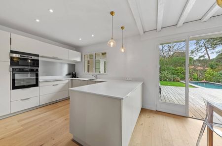 LUMINEUSE VILLA RÉNOVÉE A VENDRE QUARTIER CALME DU PYLA SUR MER