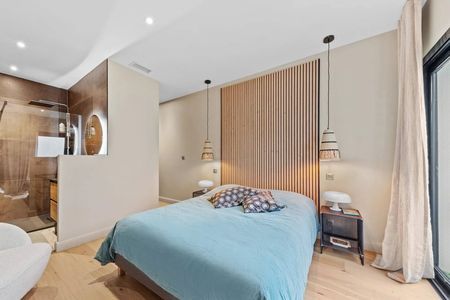 VILLA CONTEMPORAINE AVEC VUE SUR LA FORÊT À ARCACHON