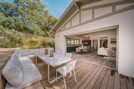 BELLE VILLA FAMILIALE, 5 CHAMBRES, DANS LE QUARTIER DE L’HAITZA AU PYLA-SUR-MER