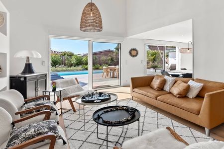 MAGNIFIQUE VILLA BASCO-LANDAISE AVEC PISCINE SITUÉE DANS LE CENTRE DE LA TESTE-DE-BUCH