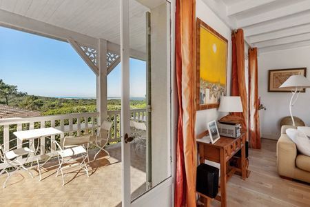 PROPRIÉTÉ FAMILIALE D’EXCEPTION EN VENTE AVEC VUE PANORAMIQUE SUR LE BASSIN D'ARCACHON, AU PYLA-SUR-MER