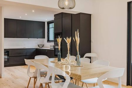 EXCLUSIVITÉ - MAGNIFIQUE VILLA RÉNOVÉE, 8 PIÈCES ET PISCINE AU PYLA-SUR-MER