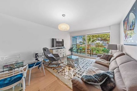 JOLI APPARTEMENT TRAVERSANT EN PREMIÈRE LIGNE VUE BASSIN ARCACHON