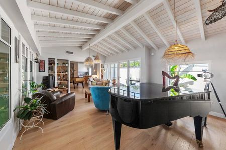 VILLA DE STYLE FERRET CAPIEN EN PLEIN CENTRE DE LA TESTE-DE-BUCH