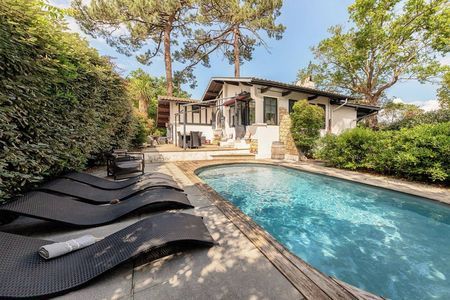 Notre zone d'activité pour ce service A vendre maison basco-landaise à restaurer