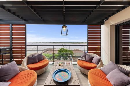 SUPERBE APPARTEMENT A VENDRE PREMIÈRE LIGNE VUE BASSIN AQUARAMA