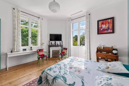 VILLA DE 5 CHAMBRES A VENDRE EN VILLE D'HIVER ARCACHON