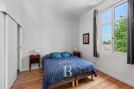 VILLA ARCACHONNAISE 5 CHAMBRES A VENDRE