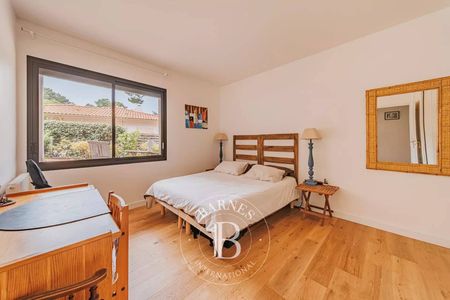 VILLA 5 CHAMBRES A VENDRE PYLA SUR MER