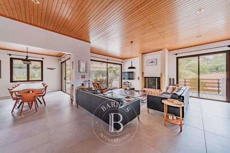 a vendre villa quartier résidentiel calme du PYLA SUR MER