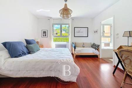 LUMINEUSE MAISON DE VILLE DE 3 CHAMBRES DON T UNE SUITE A VENDRE ARCACHON