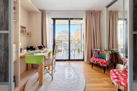 APPARTEMENT DE STANDING DE 132 M² AVEC BALCONS ET PARKING EN CENTRE-VILLE D’ARCACHON