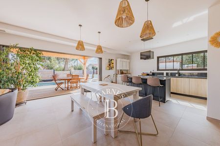 Villa moderne à vendre sur le Bassin d’Arcachon