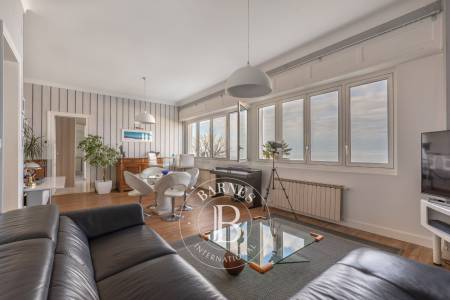 VILLA EN PREMIÈRE LIGNE AVEC ACCÈS PRIVATIF À LA PLAGE D'ARCACHON