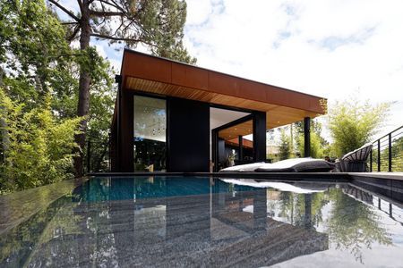 VILLA CONTEMPORAINE AVEC PISCINE A DEBORDEMENT A VENDRE PROCHE PYLA SUR MER